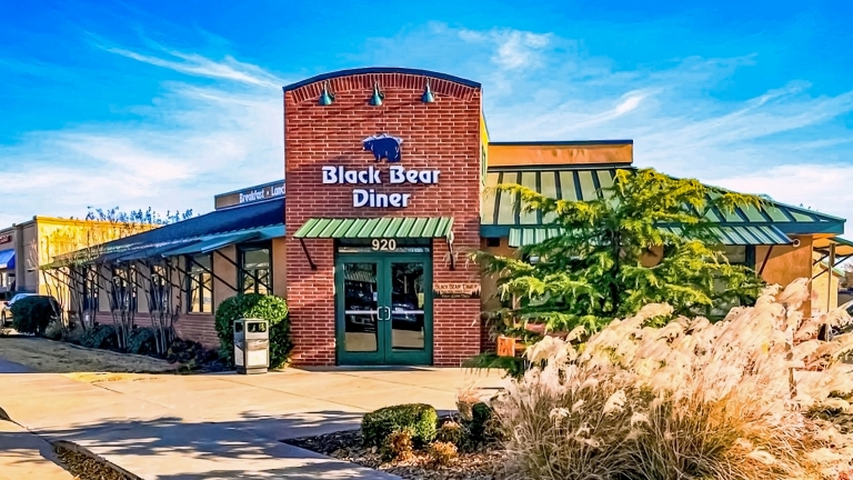SIG Handles Transaction on Black Bear Diner Restaurant Property in Oklahoma