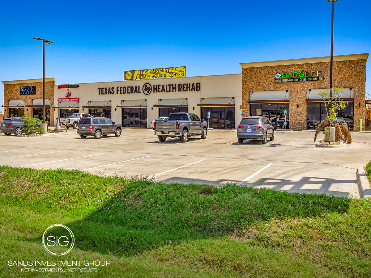 Modern City Shops NNN Mixed Use Strip Center Texas