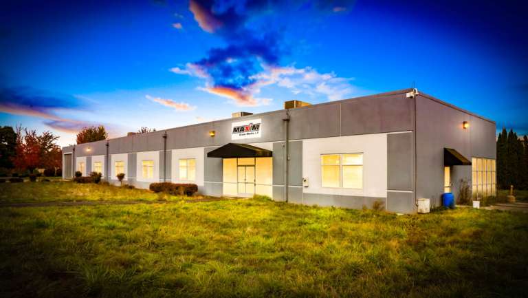 5 Reasons to Invest in Industrial Commercial Real Estate Properties