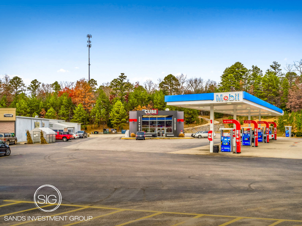 Mobil Net Lease Gas Station | Winona, MO